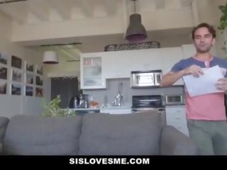 Sislovesme - príťažlivé step-sis fucks obaja step-brothers