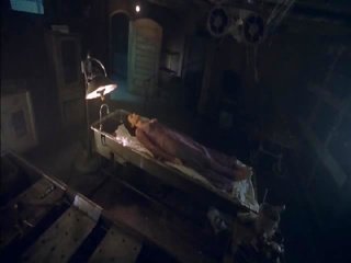 Famke janssen māja uz haunted hill