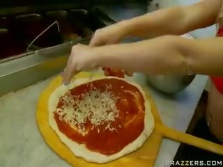Pussy Backed Pizza