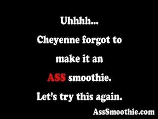 Cheyenne thợ săn drinks một lỗ thủng smoothie