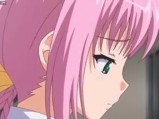 Krūtainas anime skaistule rubs viņai klitors