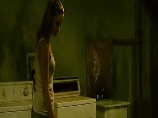 Jennifer Lawrence - House At The End Of The Street Video
